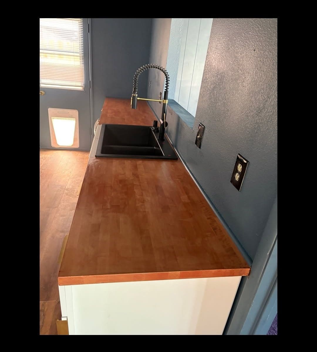 Elegant Kitchen Makeover with Spiral Faucet