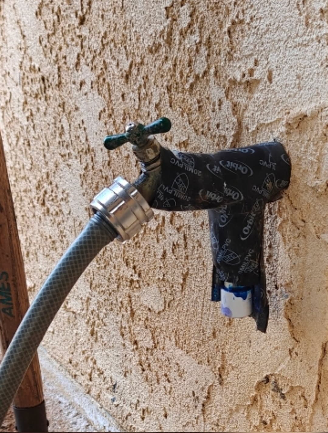 Expert Outdoor Faucet Fix image